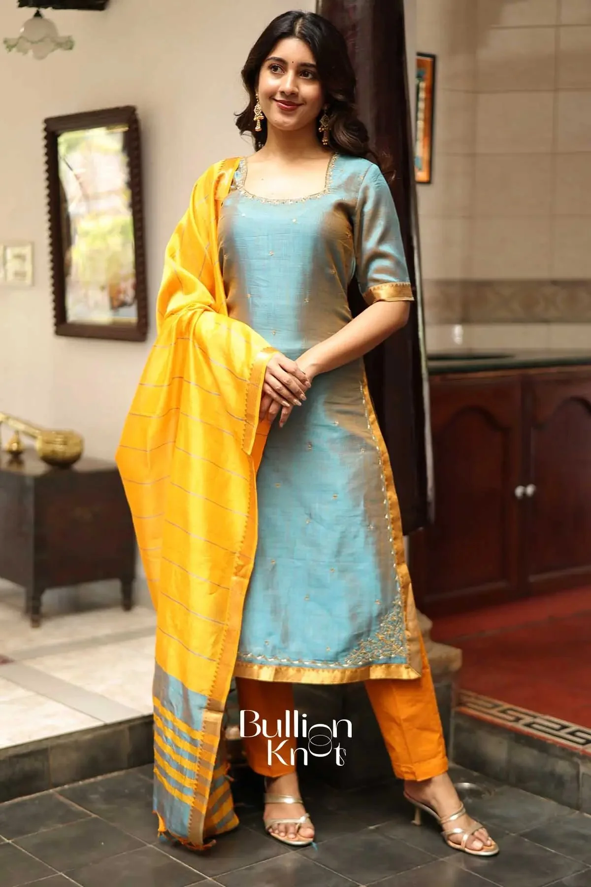 Lagoon Teal Mangalgiri Pattu suit set with Dupatta - Image 3