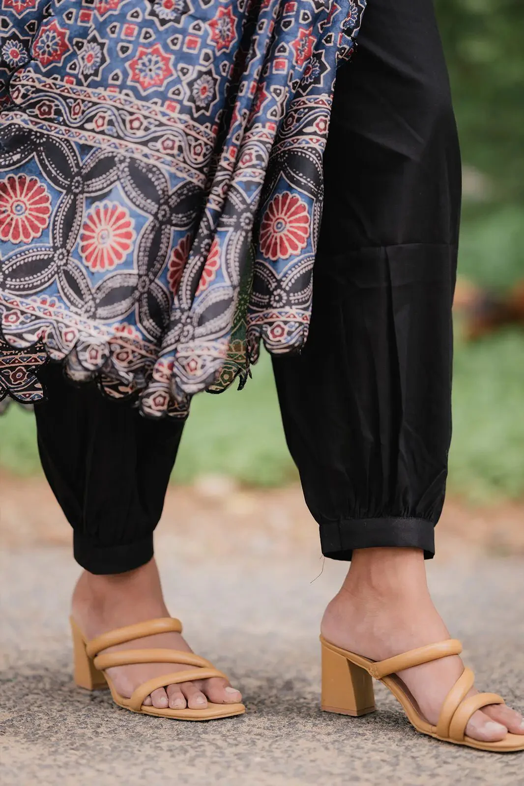 Piyo Ajarakh Kurta Set in Blue - Image 4