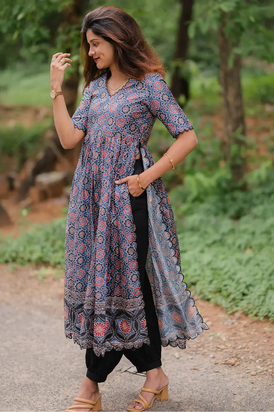 Piyo Ajarakh Kurta Set in Blue - Image 9